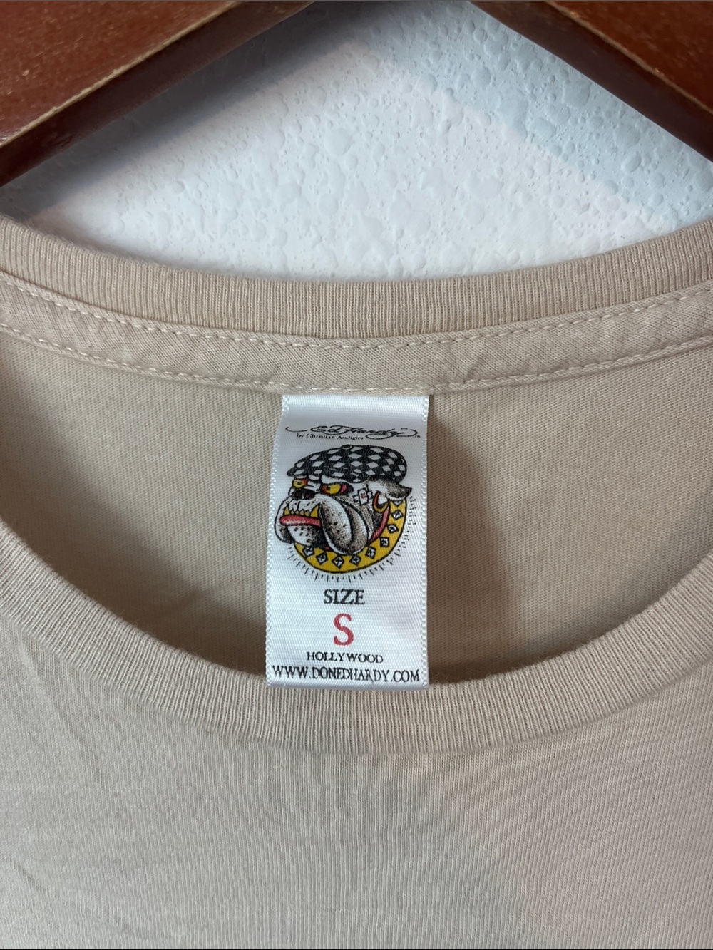Ed Hardy Beige Y2K Graphic Tee with Native Portrait - Picture 2 of 3